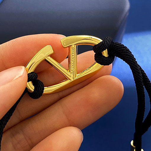 ヴァレンティノスーパーコピー ロゴアルファベットブラックロープブレスレット