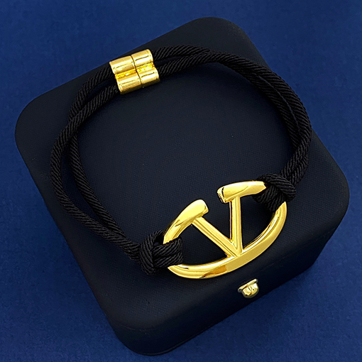 ヴァレンティノスーパーコピー ロゴアルファベットブラックロープブレスレット
