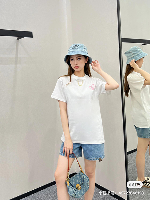 ルイヴィトンスーパーコピー 七夕バレンタイン限定チェーン刺繍半袖Tシャツ