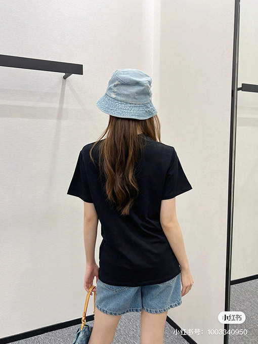 ルイヴィトンスーパーコピー 七夕バレンタイン限定チェーン刺繍半袖Tシャツ