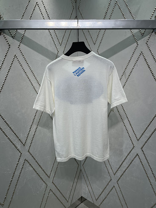 ルイヴィトンスーパーコピー  新しい LV ロゴ入り半袖Tシャツ
