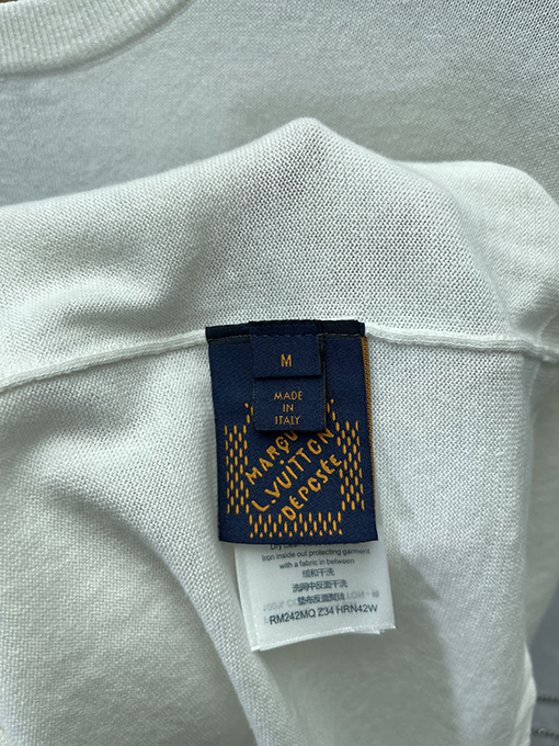 ルイヴィトンスーパーコピー  新しい LV ロゴ入り半袖Tシャツ