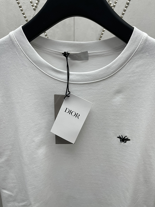 ディオールスーパーコピー  新しいシンプルでスタイリッシュな半袖Tシャツ