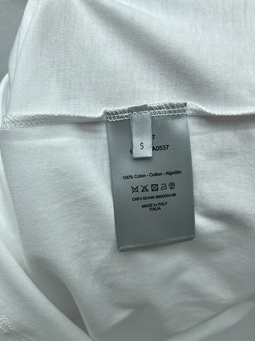 ディオールスーパーコピー  新しいシンプルでスタイリッシュな半袖Tシャツ