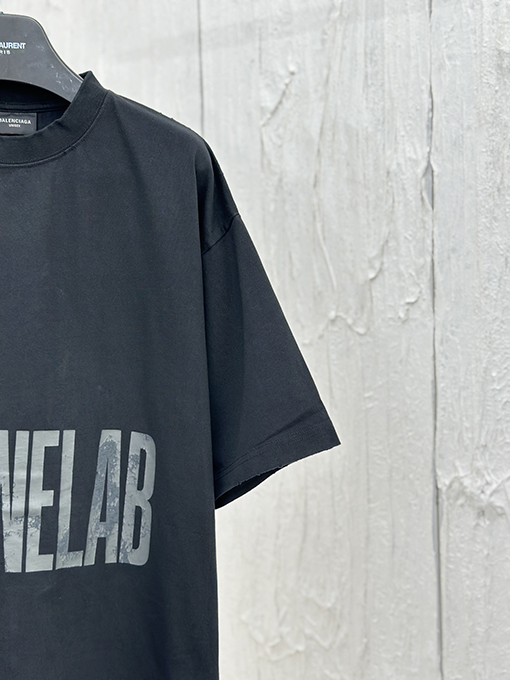 バレンシアガコピー 新しい逆字脱色プリント半袖Tシャツ