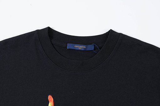 ルイヴィトンスーパーコピー  ロゴ刺繍クラシックラウンドネック半袖Tシャツ
