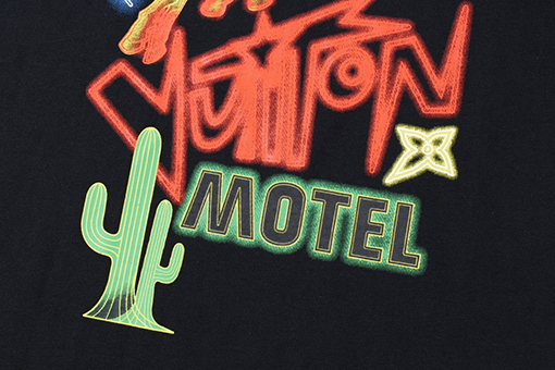 ルイヴィトンスーパーコピー  ロゴ刺繍クラシックラウンドネック半袖Tシャツ