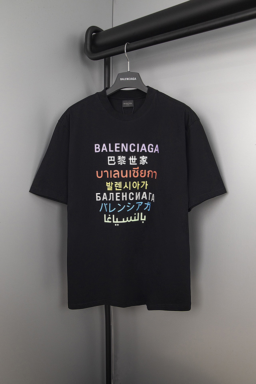 バレンシアガコピー 7つの言語のテキストプリントTシャツ半袖シャツ
