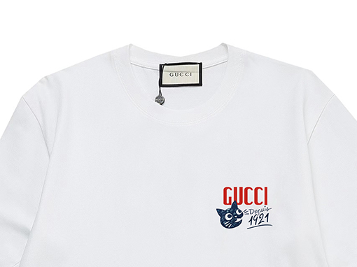 グッチスーパーコピー Gucci プリントロゴ柄半袖Tシャツ