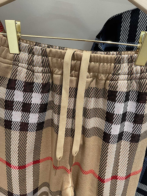 バーバリーコピー  新しいチェック柄のストレッチパンツ
