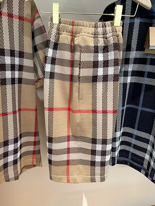 バーバリーコピー  新しいチェック柄のストレッチパンツ