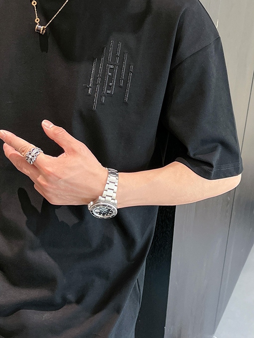フェンディスーパーコピー 新しいシリーズのロゴ半袖Tシャツ
