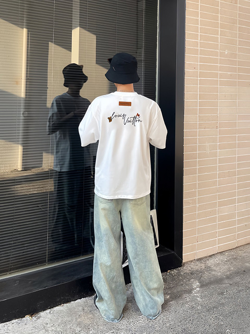 ルイヴィトン アルファベットロゴ刺繍半袖Tシャツ