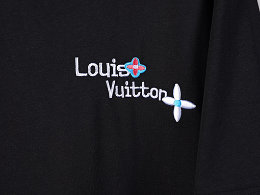 ルイヴィトン アルファベットロゴ刺繍半袖Tシャツ