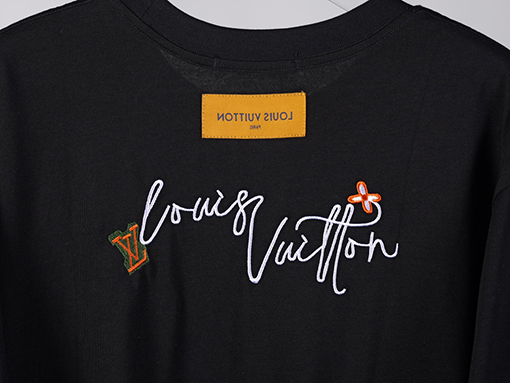 ルイヴィトン アルファベットロゴ刺繍半袖Tシャツ
