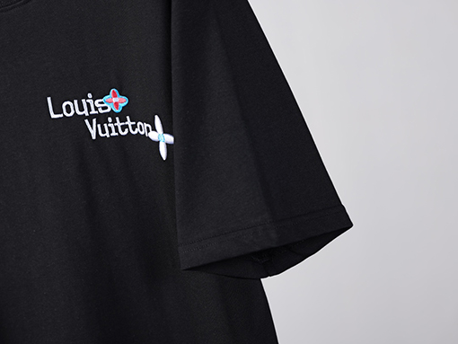 ルイヴィトン アルファベットロゴ刺繍半袖Tシャツ