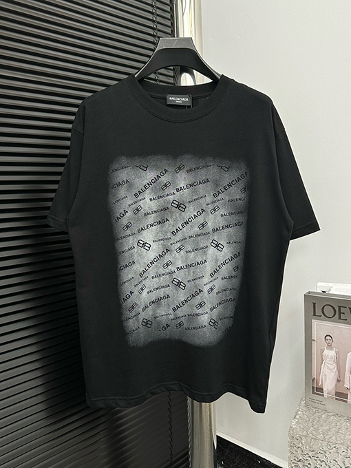 バレンシアガ Balenciaga グラデーションロゴプリント半袖Tシャツ