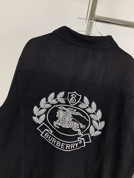 Burberry X Supreme コピー クラシックな刺繍の軍馬デニムジャケット