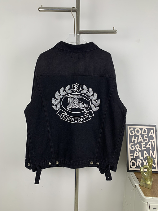 Burberry X Supreme コピー クラシックな刺繍の軍馬デニムジャケット