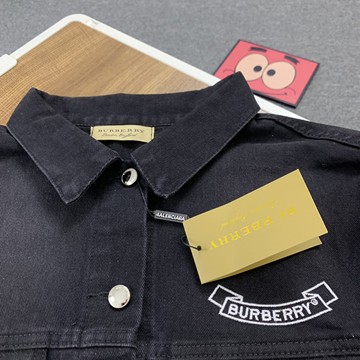 Burberry X Supreme コピー クラシックな刺繍の軍馬デニムジャケット