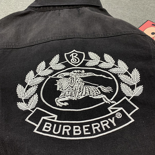 Burberry X Supreme コピー クラシックな刺繍の軍馬デニムジャケット