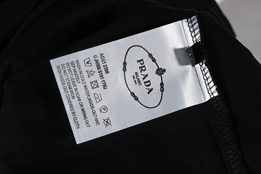 プラダ  アルファベットロゴホットドリル半袖Tシャツ