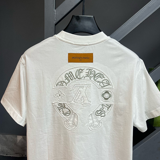 クロムハーツ レザーロゴフォームラウンドネック半袖Tシャツ