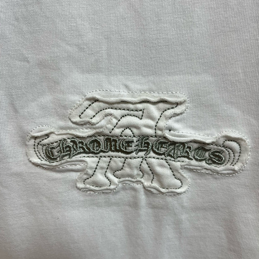 クロムハーツ レザーロゴフォームラウンドネック半袖Tシャツ