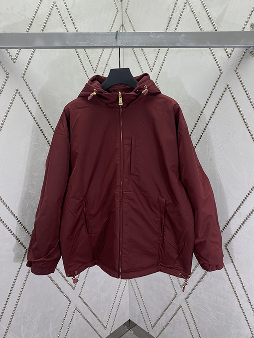 グッチ 新しい両面GGキャンバスジャケット