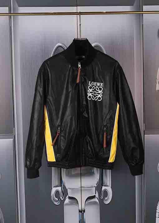 ロエベコピー オレンジ色のジッパー付きレザージャケット