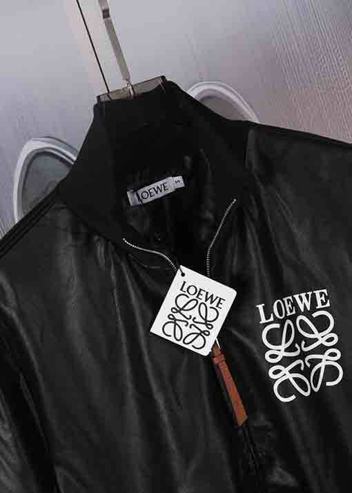ロエベコピー オレンジ色のジッパー付きレザージャケット
