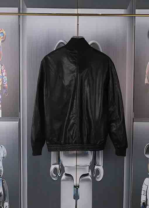 ロエベコピー オレンジ色のジッパー付きレザージャケット
