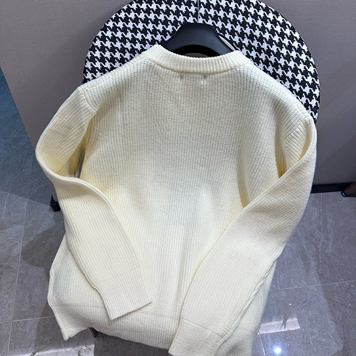 プラダスーパーコピー ジャカード柄ロゴプルオーバークルーネックセーター