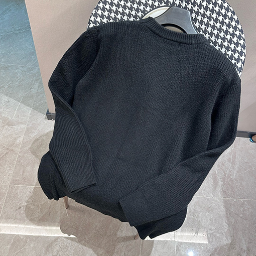 プラダスーパーコピー ジャカード柄ロゴプルオーバークルーネックセーター