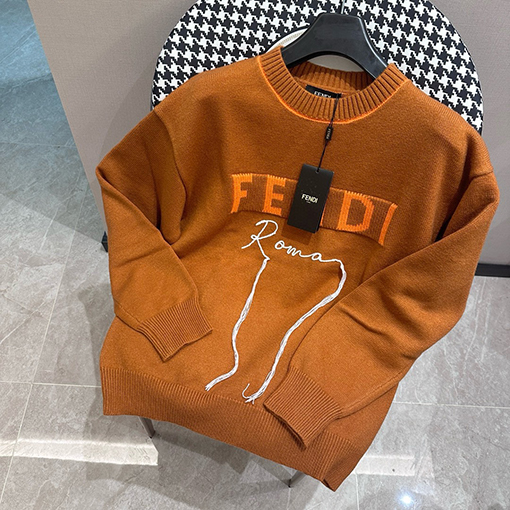 フェンディ ジャカードレターニットクルーネック長袖セーター