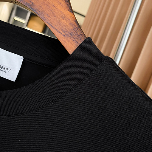 バーバリー ロゴ柄コットンゆったりフィット半袖Tシャツ