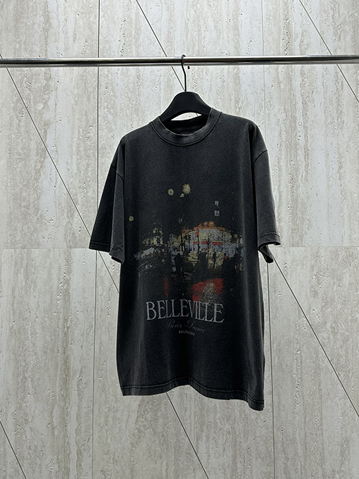 バレンシアガ ファッショナブルな都市夜景Tシャツ