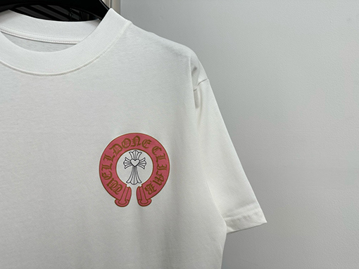 クロムハーツコピー サンスクリット語のラウンドネックTシャツ