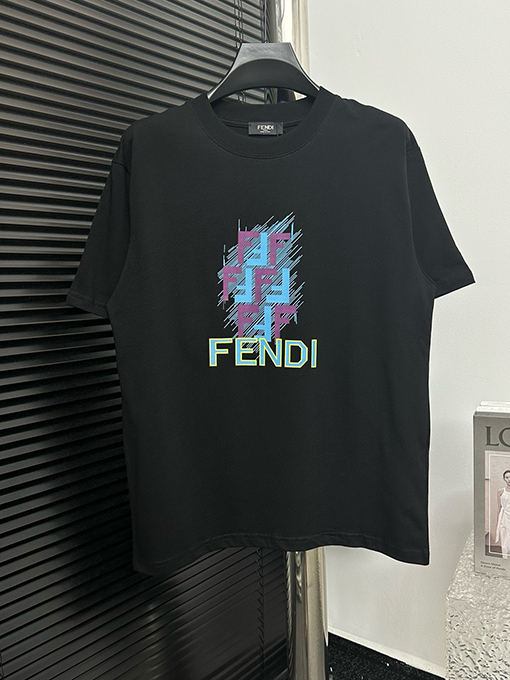 フェンディスーパーコピー ロゴラインプリントTシャツ半袖Tシャツ