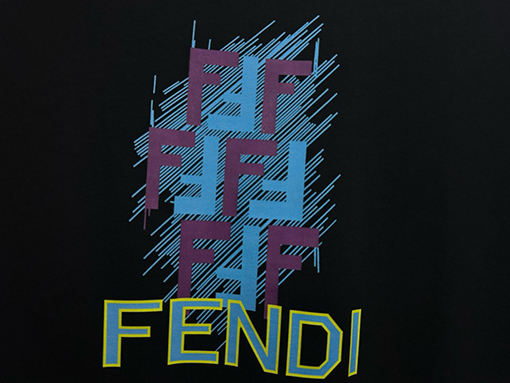 フェンディスーパーコピー ロゴラインプリントTシャツ半袖Tシャツ