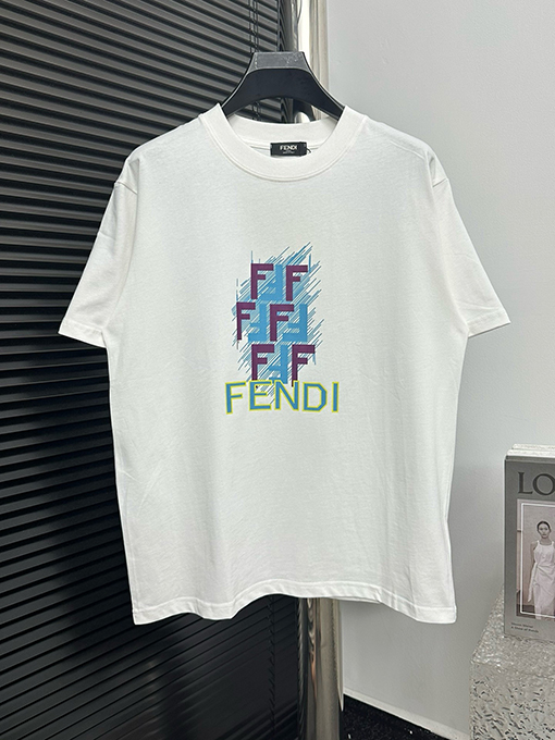 フェンディスーパーコピー ロゴラインプリントTシャツ半袖Tシャツ