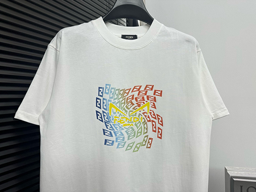 フェンディスーパーコピー ロゴプリントTシャツ半袖Tシャツ