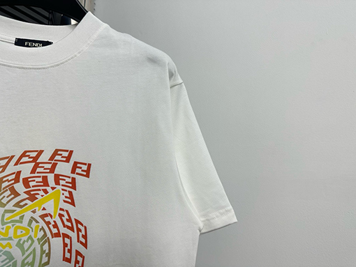 フェンディスーパーコピー ロゴプリントTシャツ半袖Tシャツ