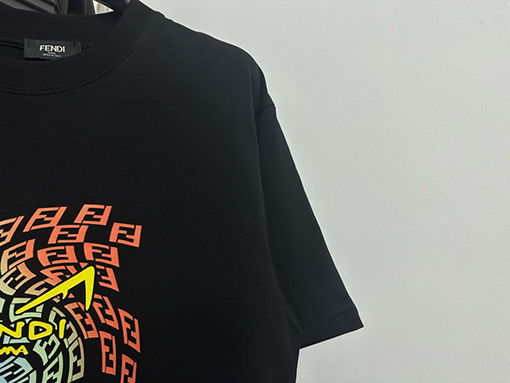フェンディスーパーコピー ロゴプリントTシャツ半袖Tシャツ
