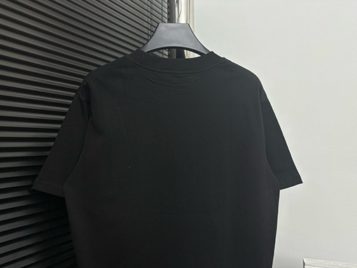 フェンディスーパーコピー ロゴプリントTシャツ半袖Tシャツ