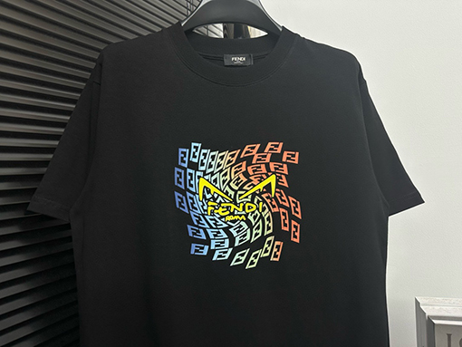 フェンディスーパーコピー ロゴプリントTシャツ半袖Tシャツ