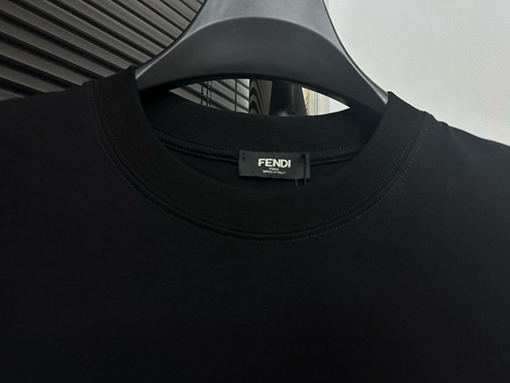 フェンディスーパーコピー ロゴプリントTシャツ半袖Tシャツ