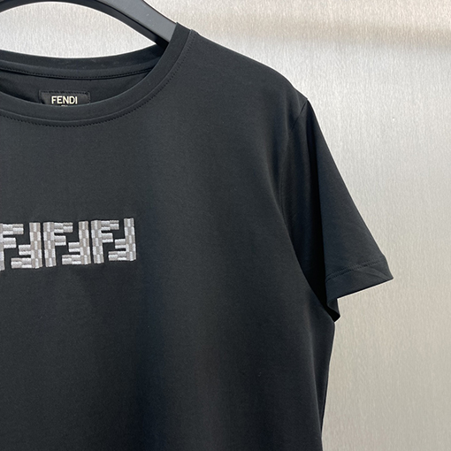 フェンディスーパーコピー 刺繍半袖ラウンドネックTシャツ