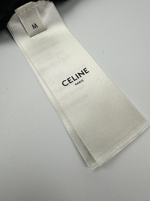 セリーヌ  胸の Celine ハーフジップ刺繍ニット