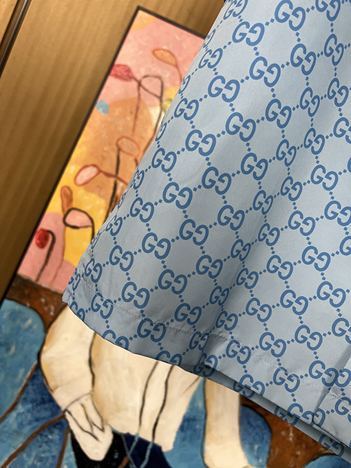 グッチスーパーコピー シルクプリント半袖シャツ